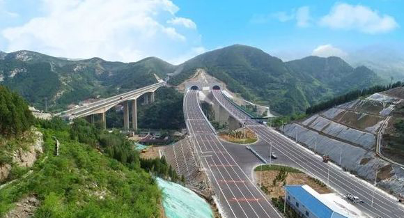 上海勋飞美富豪品牌助力山东滨莱高速公路滨州至莱芜段安全通行(图2)